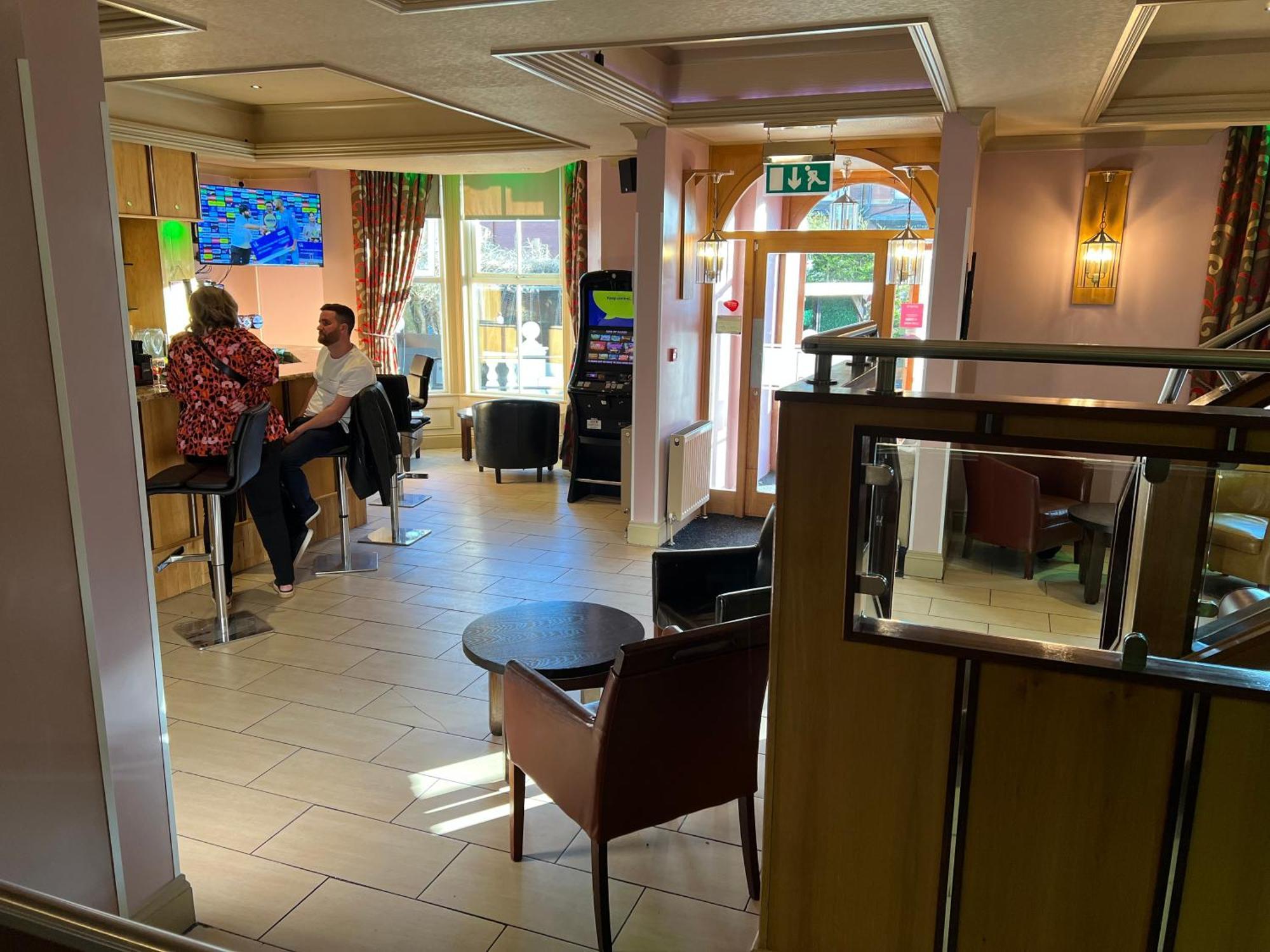Southport Metro Hotel エクステリア 写真